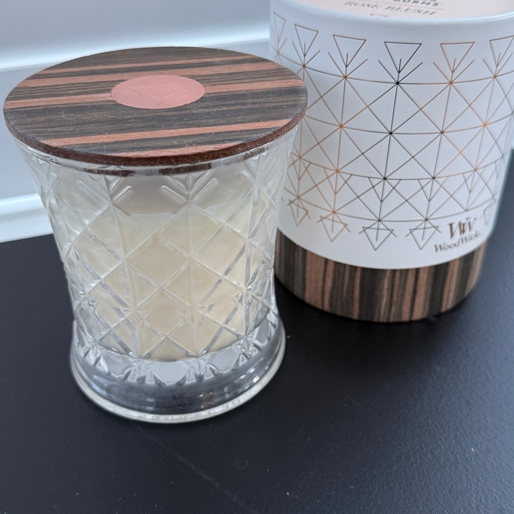 Woodwick NEW Aura Collection  Rose Blush  Candle 9.7 oz